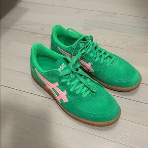 ASICS skyhand OG in cilantro and grapefruit - men’s size 7